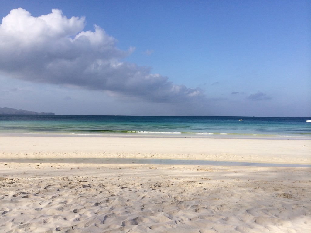 some-days-in-paradise-white-beach-coffeehan (2)